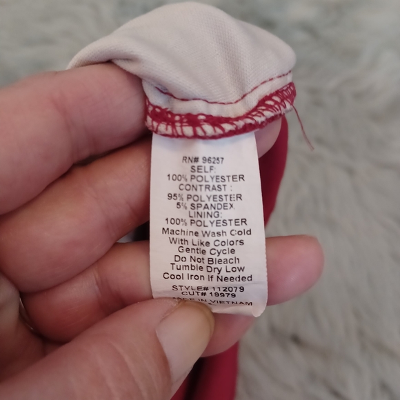 SOLD E - PerSeption Concept Red Lace Overlay Sleeveless Top Size Large - Picture 8 of 9